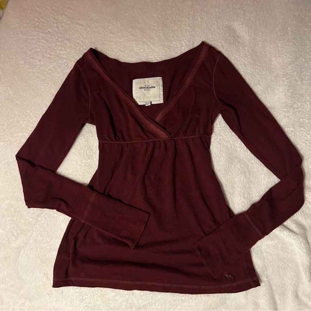 ISO. LOOKING FOR 2000S BABYDOLL TOPS